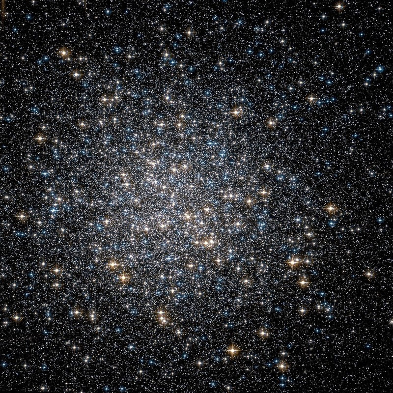 звезды, движущихся в шаровом скоплении M13