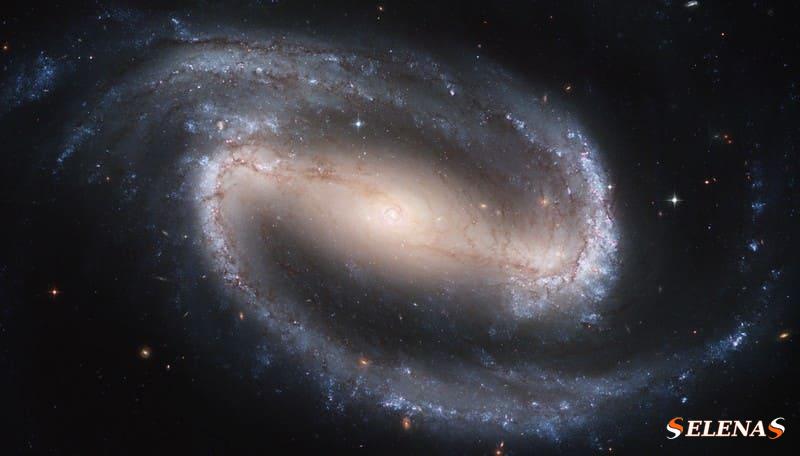 Типы галактик - спиральная галактика с перемычкой