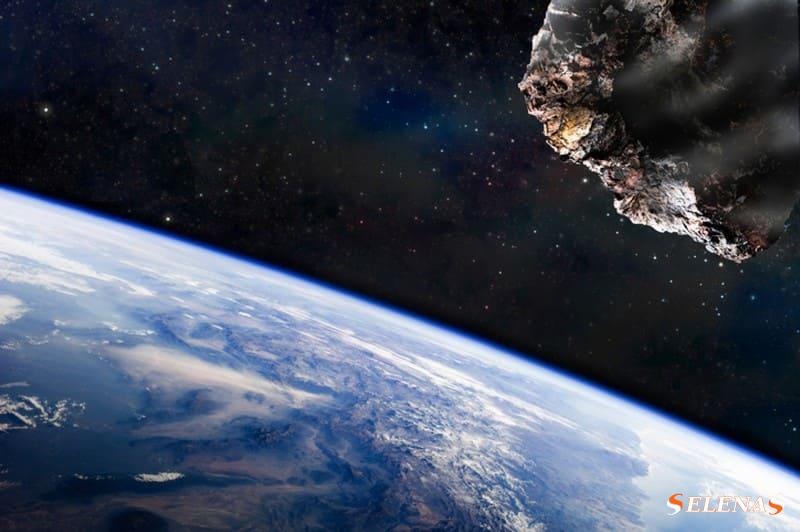 Скалистый астероид приближается к Земле