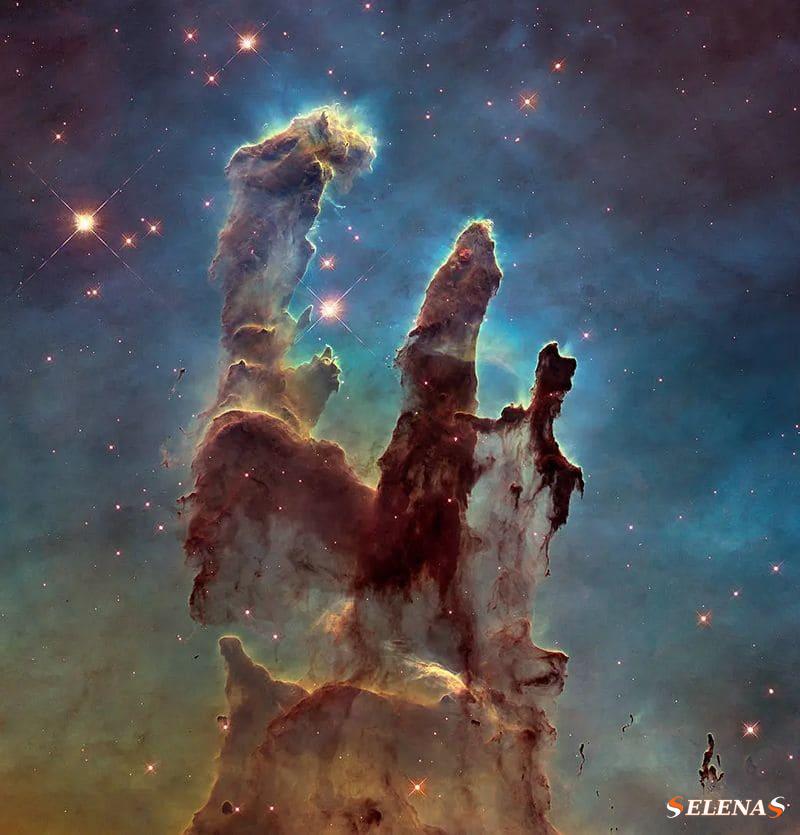 На этом изображении показаны Столпы Творения внутри туманности Орла.