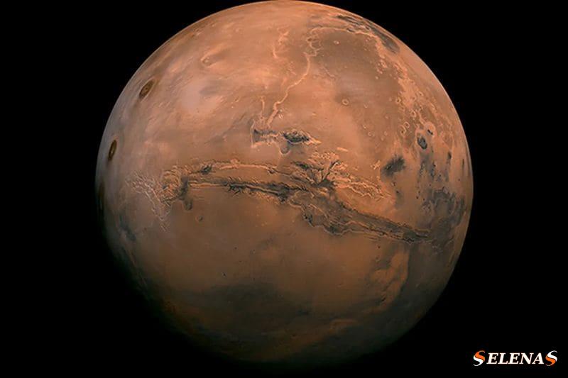 Почему Марс называют Красной планетой?